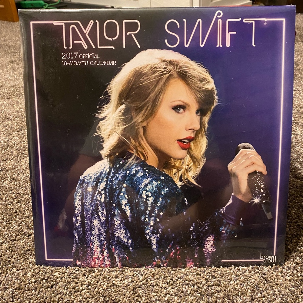 Taylor Swift 2017 Official 18-Month Calendar